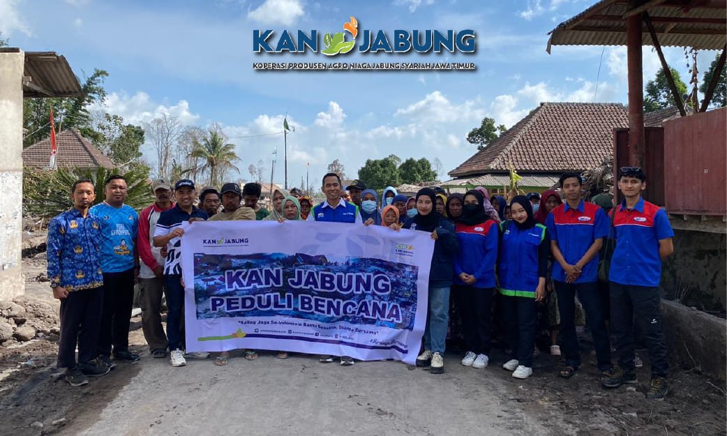 KAN Jabung Hadir untuk Semeru, Salurkan Donasi Sembako Bersama Guru Viral Pak Ribut