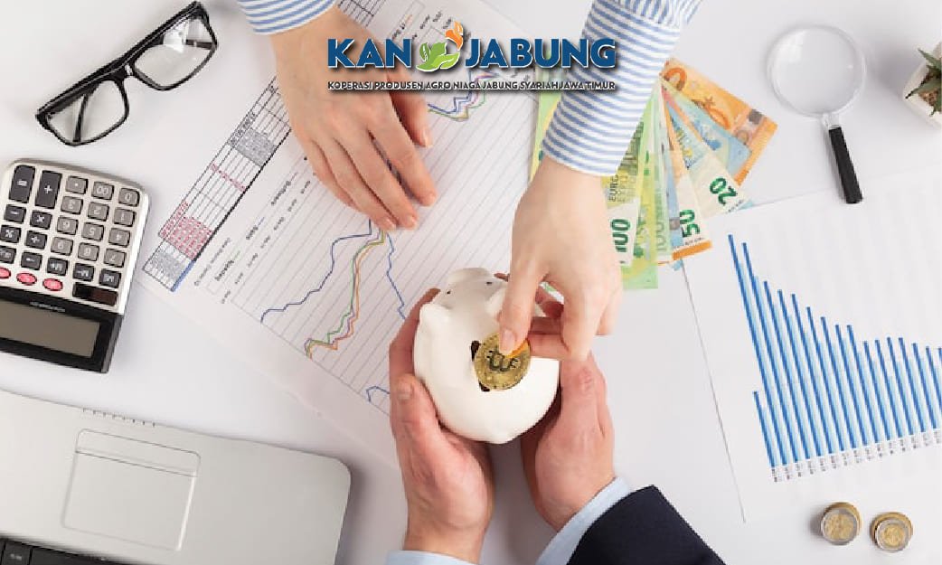 Bagaimana Koperasi Syariah Membantu Anggota Bertahan Saat Krisis Ekonomi