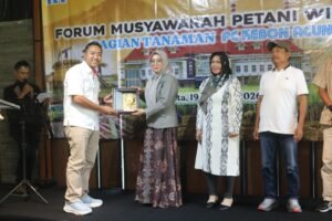 prosesi penyerahan penghargaan KUD produksi tertinggi 2026