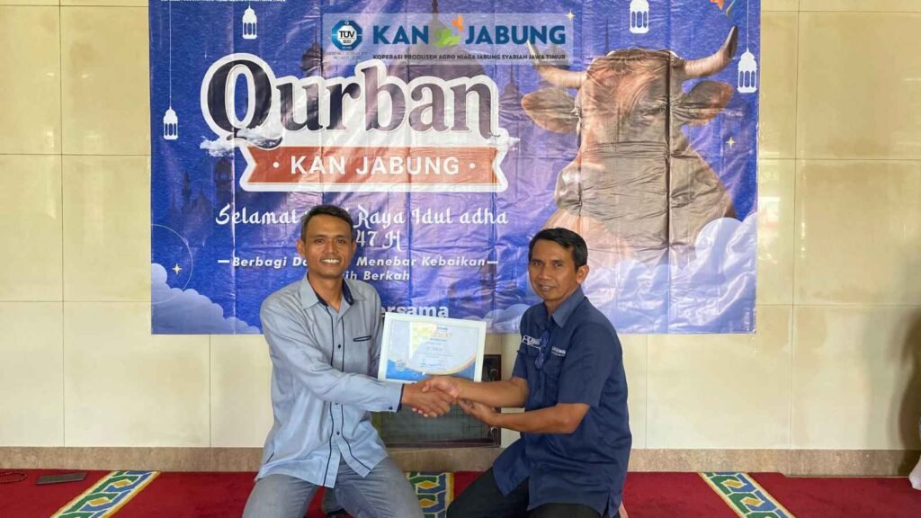 penyerahan sertifikat apresiasi qurban KAN Jabung 1447 H